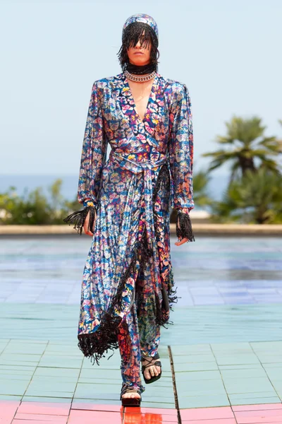 Look 30